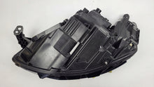 Laden Sie das Bild in den Galerie-Viewer, Frontscheinwerfer VW Transporter Caravelle S741-13E014-AD LED Rechts Headlight SCH6393068650pr