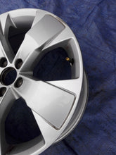Load image into Gallery viewer, 1x Alufelge 18 Zoll 7.5" 5x108 50ET Glanz Silber 31471553 Volvo Xc60 Ii FEL4436683035ha