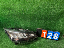 Laden Sie das Bild in den Galerie-Viewer, Frontscheinwerfer Seat Ibiza I V 6F1941006E Rechts Scheinwerfer Headlight SCH3257434172mq