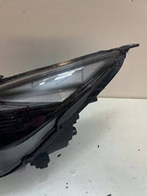 Load image into Gallery viewer, Frontscheinwerfer Hyundai Elantra VII 92101-AA000 Links Scheinwerfer Headlight