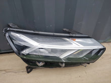 Laden Sie das Bild in den Galerie-Viewer, Frontscheinwerfer Dacia Sandero III Logan 260102586R LED Rechts Headlight SCH2610663372ic