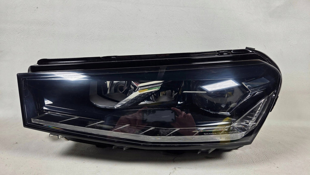 Frontscheinwerfer Skoda Fabia IV 6VB941015B Links Scheinwerfer Headlight SCH3812694356ln