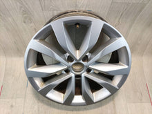 Load image into Gallery viewer, 1x Alufelge 17 Zoll 5C0601025F VW Beetle Rim Wheel FEL8070753586di