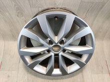Laden Sie das Bild in den Galerie-Viewer, 1x Alufelge 17 Zoll 5C0601025F VW Beetle Rim Wheel FEL8070753586di
