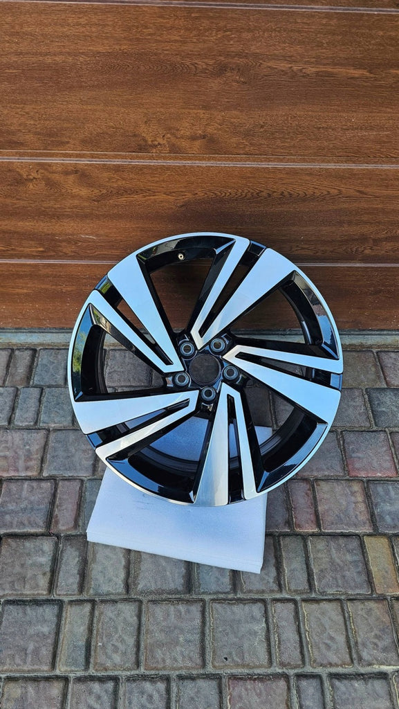 1x Alufelge 18 Zoll 5x112 2GM601025H VW T-Roc Rim Wheel FEL7844312631gy