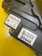 Laden Sie das Bild in den Galerie-Viewer, Frontscheinwerfer Skoda Octavia IV 5E4941035 LED Links Scheinwerfer Headlight SCH2347942115kg