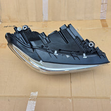 Load image into Gallery viewer, Frontscheinwerfer BMW X3 G01 G02 8739654-02 7494052-02 LED Rechts Headlight SCH7578543209gv