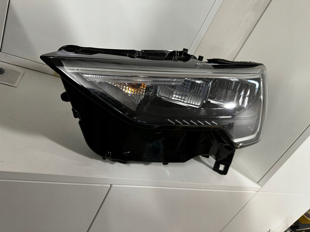 Frontscheinwerfer Audi Q3 83A941011 Links Scheinwerfer Headlight