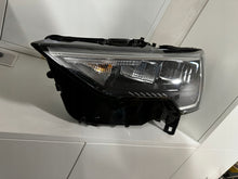 Laden Sie das Bild in den Galerie-Viewer, Frontscheinwerfer Audi Q3 83A941011 Links Scheinwerfer Headlight