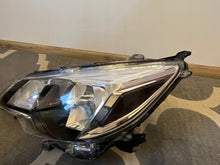 Laden Sie das Bild in den Galerie-Viewer, Frontscheinwerfer Mitsubishi Space Star 8301D445 Vorderseite Headlight