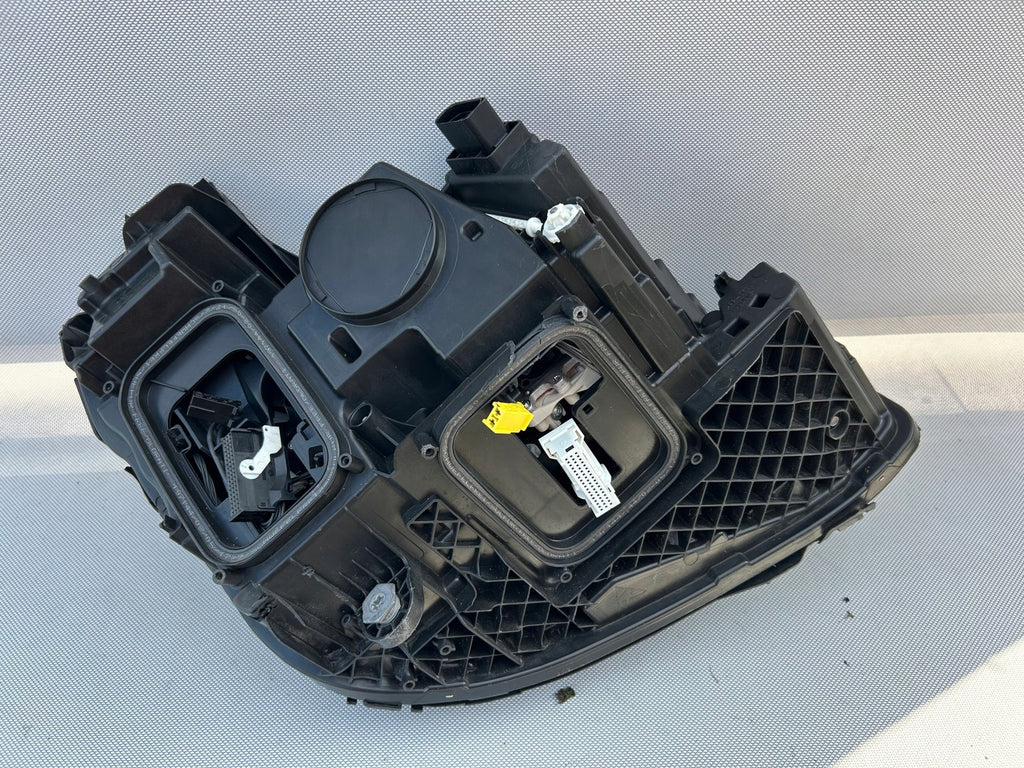 Frontscheinwerfer Mercedes-Benz W213 A2139066504 LED Rechts oder Links SCH2554607027np