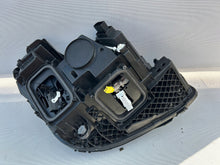 Laden Sie das Bild in den Galerie-Viewer, Frontscheinwerfer Mercedes-Benz W213 A2139066504 LED Rechts oder Links SCH2554607027np