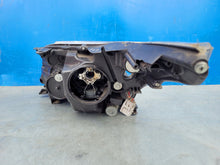 Laden Sie das Bild in den Galerie-Viewer, Frontscheinwerfer Toyota Avensis 05-25R Xenon Rechts Scheinwerfer Headlight