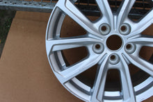 Laden Sie das Bild in den Galerie-Viewer, 1x Alufelge 16 Zoll 6.5&quot; 5x108 50ET Glanz Silber NX7C-1007-A1A Ford Focus