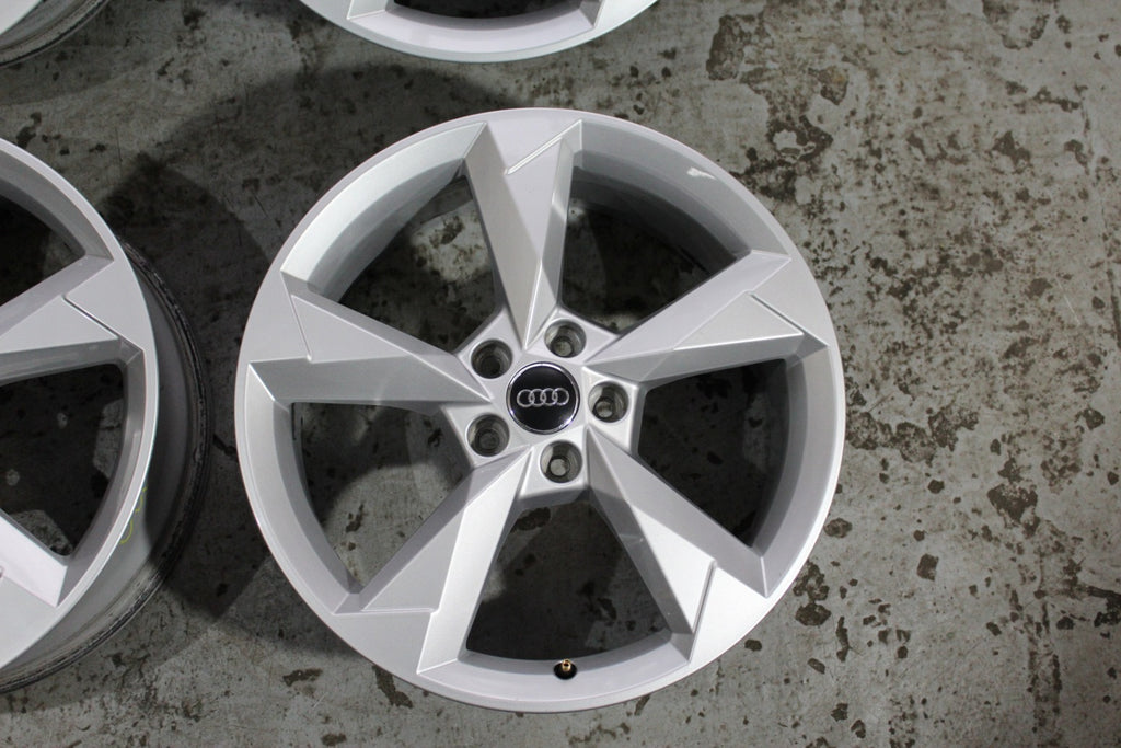 4x Alufelge 19 Zoll 7.0" 5x112 43ET Glanz Silber 83A601025N Audi Q3 Rim Wheel FEL4508680731jv