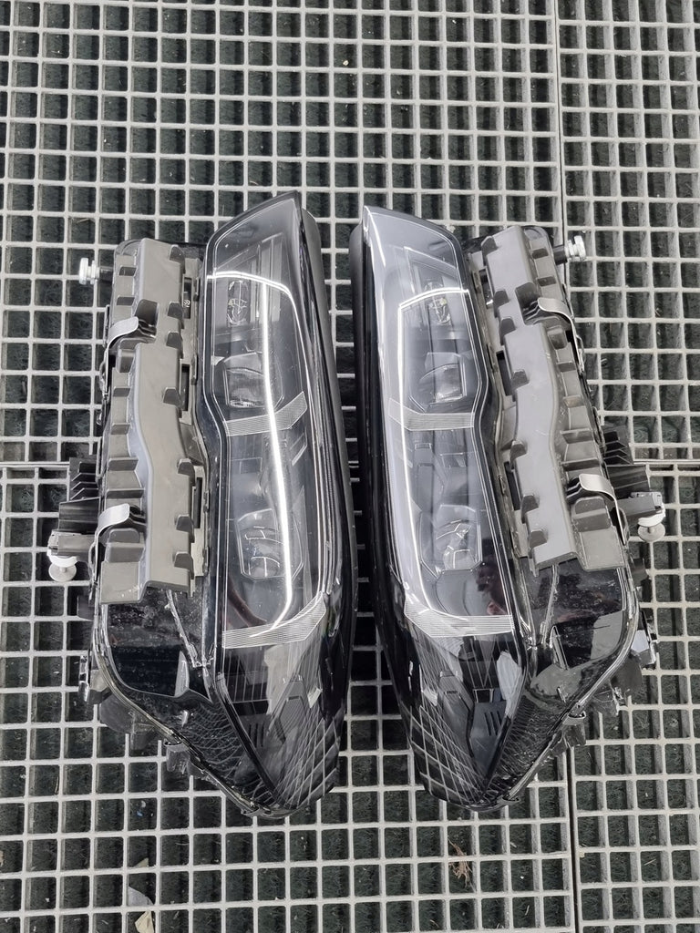 Frontscheinwerfer BMW 5A798D7 5A798D8 LED Ein Satz Scheinwerfer Headlight SCH7787854639mc