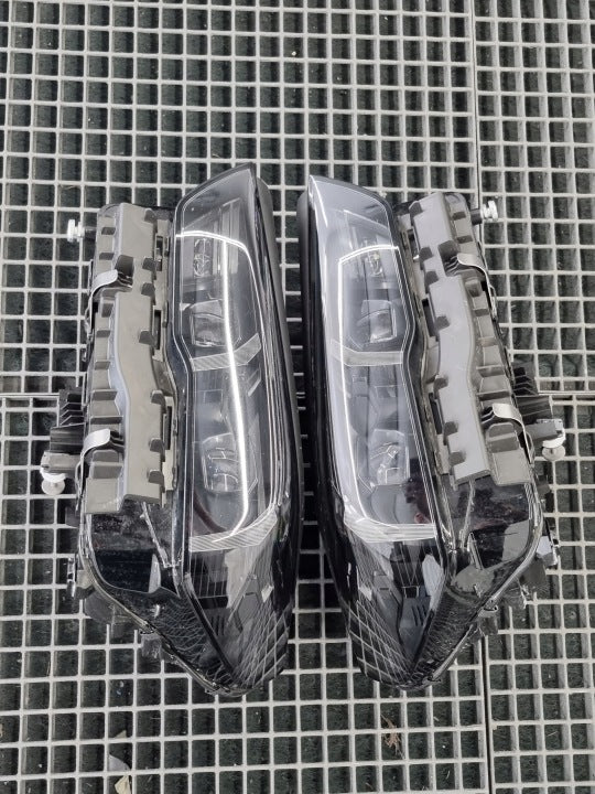 Frontscheinwerfer BMW 5A798D7 5A798D8 LED Ein Stück (Rechts oder Links) SCH7787854639mc