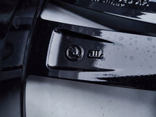 Load image into Gallery viewer, 1x Alufelge 18 Zoll 7.0" 5x100 39ET Glanz Schwarz 657601025AS Skoda Scala Kamiq FEL6295778391bb