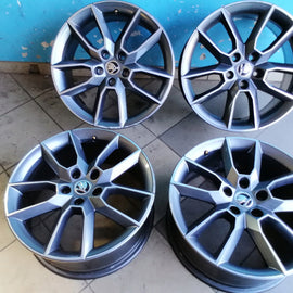4x Alufelge 18 Zoll 7.5