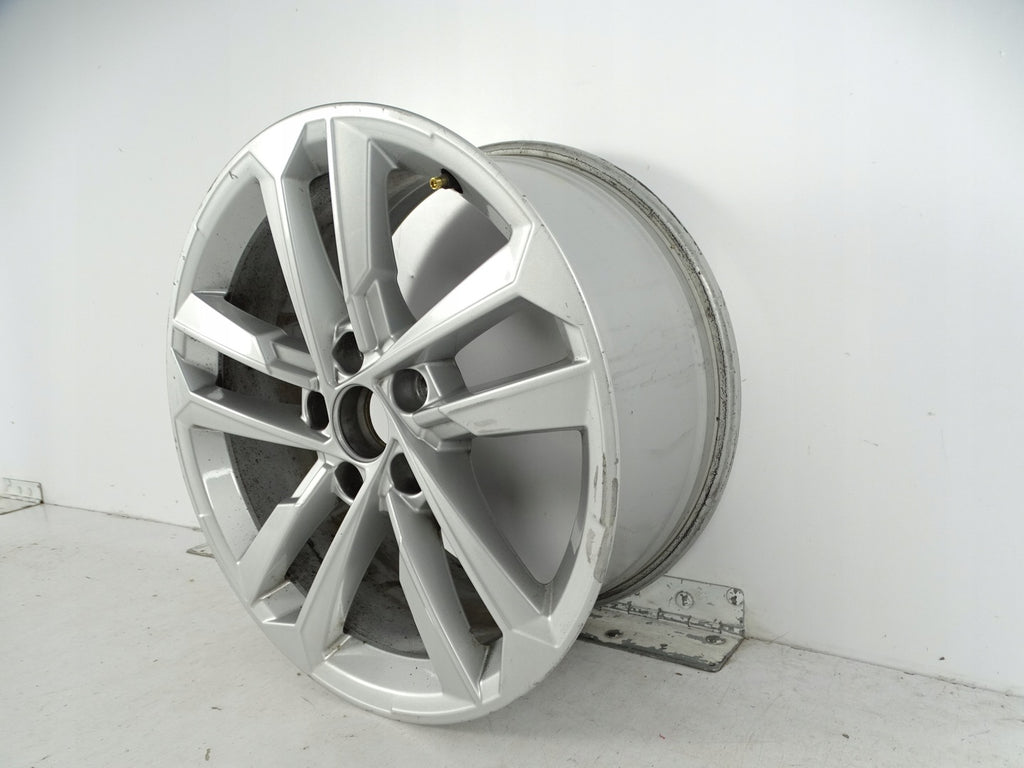 1x Alufelge 17 Zoll 8.0" 5x112 46ET Glanz Silber 8Y0601025 Audi A3 Rim Wheel