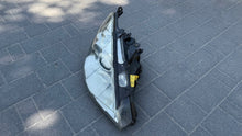 Laden Sie das Bild in den Galerie-Viewer, Frontscheinwerfer Ford Focus 2M5113100DC 2M5113100 Xenon Rechts Headlight SCH3386131070sb