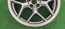 Laden Sie das Bild in den Galerie-Viewer, 1x Alufelge 18 Zoll 5x112 5A324D5 BMW 5 G31 G30 Rim Wheel FEL6101438488ol