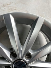 Laden Sie das Bild in den Galerie-Viewer, 1x Alufelge 17 Zoll 7.0" 5x112 5K7601025B VW Golf Vi Rim Wheel FEL2211327240bo