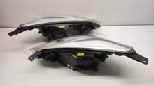 Laden Sie das Bild in den Galerie-Viewer, Frontscheinwerfer Ford Fiesta H1BB13W029AE H1BB-13W030-AE LED Rechts oder Links