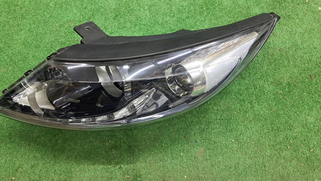 Frontscheinwerfer Kia Sportage 921013U290 Xenon Links Scheinwerfer Headlight