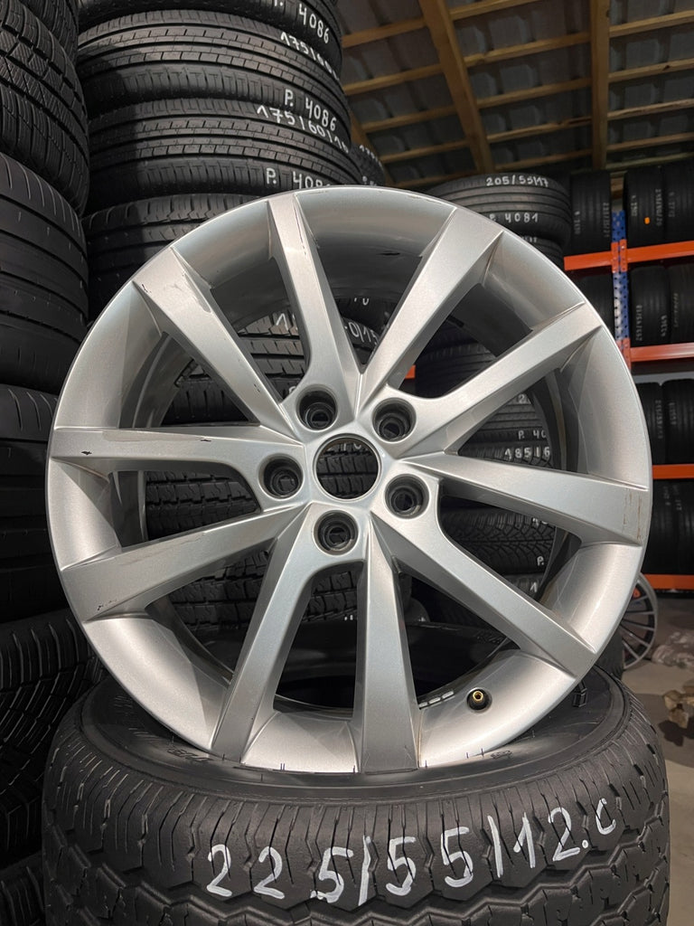 1x Alufelge 18 Zoll 7.0" 5x112 43ET Glanz Silber 565601025D Skoda Kodiaq FEL9862867721wo