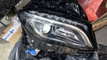 Laden Sie das Bild in den Galerie-Viewer, Frontscheinwerfer Mercedes-Benz X156 A1569062400 Xenon Rechts Headlight SCH9278402032fv