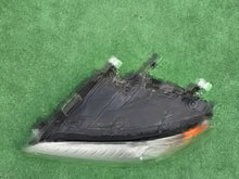 Laden Sie das Bild in den Galerie-Viewer, Frontscheinwerfer Volvo V70 S80 31214347 Xenon Links Scheinwerfer Headlight SCH7364215725yn
