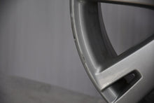 Load image into Gallery viewer, 1x Alufelge 18 Zoll 8.0" 5x130 57ET Glanz Silber 7L6601025K VW 7l6 Rim Wheel FEL6459648101nq