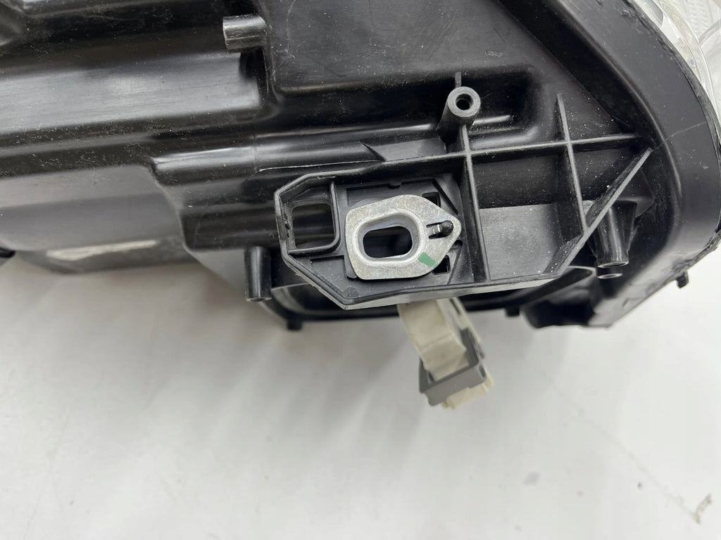 Frontscheinwerfer Mercedes-Benz W176 A1768201161 Xenon Links Headlight SCH9797709941tv