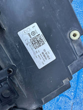 Laden Sie das Bild in den Galerie-Viewer, Frontscheinwerfer VW Polo 2G1941035B Links Scheinwerfer Headlight SCH5593356593vq