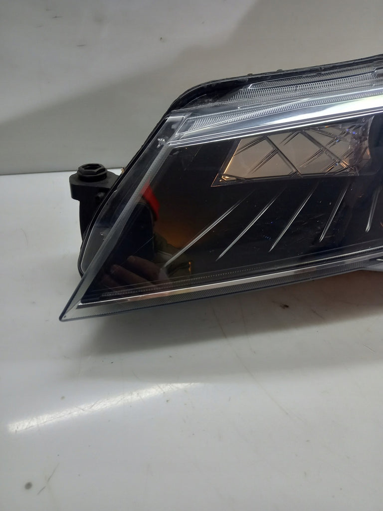 Frontscheinwerfer Skoda Superb III 3V1941015B LED FALSE Scheinwerfer Headlight SCH2502627007oj