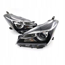 Laden Sie das Bild in den Galerie-Viewer, Frontscheinwerfer Toyota Yaris 81170-0DA30 81130-0DA30 Rechts oder Links