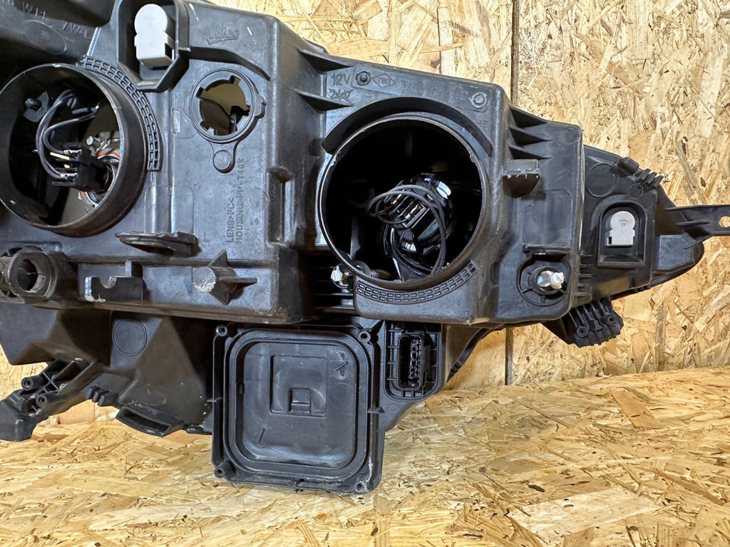 Frontscheinwerfer Renault Megane IV 260603157R Links Scheinwerfer Headlight SCH8186438686ld