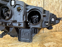 Laden Sie das Bild in den Galerie-Viewer, Frontscheinwerfer Renault Megane IV 260603157R Links Scheinwerfer Headlight SCH8186438686ld