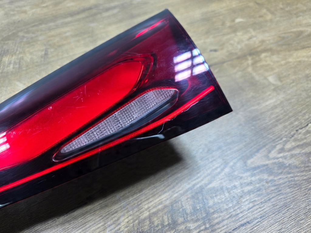 Rückleuchte Mercedes-Benz Glc A2549062202 Ein Stück (Rechts oder Links)