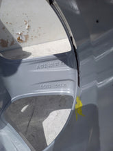 Laden Sie das Bild in den Galerie-Viewer, 1x Alufelge 17 Zoll 8.5" 5x112 36ET Glanz Silber A1724013702 Mercedes-Benz FEL3409723126ht