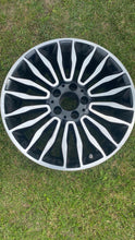 Laden Sie das Bild in den Galerie-Viewer, 1x Alufelge 18 Zoll 8.5&quot; 5x112 48ET Glanz Silber A2124010100 Mercedes-Benz W212