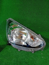 Laden Sie das Bild in den Galerie-Viewer, Frontscheinwerfer Mitsubishi Space Star W0563 Rechts Scheinwerfer Headlight