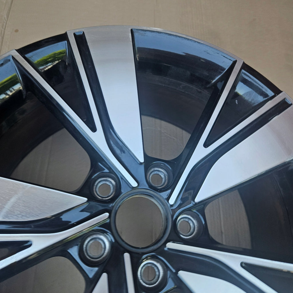 1x Alufelge 18 Zoll 5x112 Glanz 5H0601025J VW Golf Viii Rim Wheel FEL1443562413ti