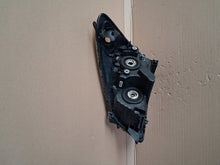 Laden Sie das Bild in den Galerie-Viewer, Frontscheinwerfer Toyota Corolla Verso Rechts Scheinwerfer Headlight SCH9541285756za