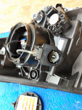 Load image into Gallery viewer, Frontscheinwerfer Honda Cr-V Crv Rechts Scheinwerfer Headlight SCH3080799352af