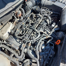 Laden Sie das Bild in den Galerie-Viewer, Motor VW Passat B7 CFG 2.0 TDI Diesel Engine Unkomplett