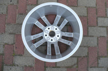 Load image into Gallery viewer, 1x Alufelge 17 Zoll 8.0&quot; 5x112 46ET Glanz Silber 8Y0601025E Audi A3 Rim Wheel