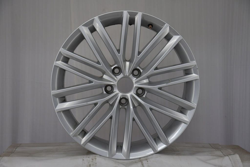 1x Alufelge 18 Zoll 7.0" 5x112 45ET 575601025D Seat Rim Wheel