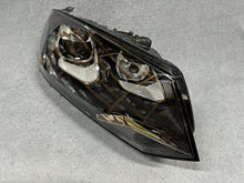 Load image into Gallery viewer, Frontscheinwerfer VW Touareg 7P1941034 Xenon Rechts Scheinwerfer Headlight